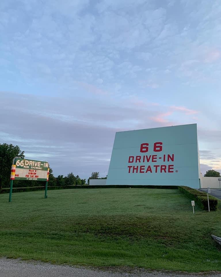 Driving the Historic Route 66: Drive In