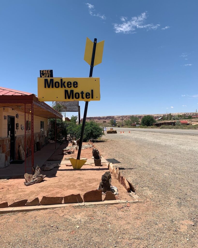 Gallup to Bluff: a great motel in Bluff
