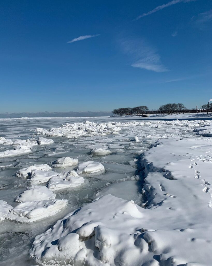 Winter in Chicago – The Michigan Lake at Ohio St. Beach, completely covered with snow